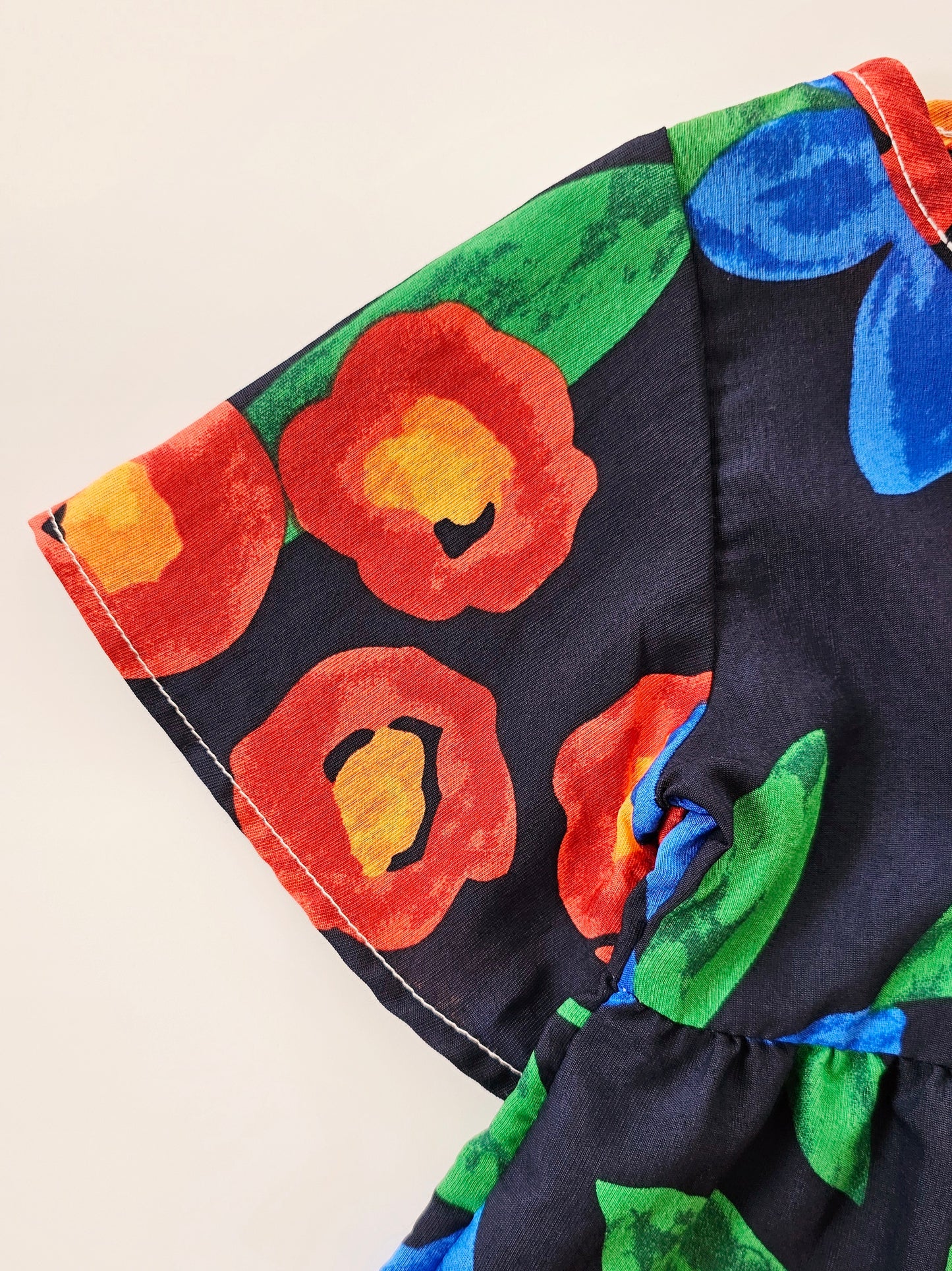 PICASSO FLORAL OVERSIZED TOP