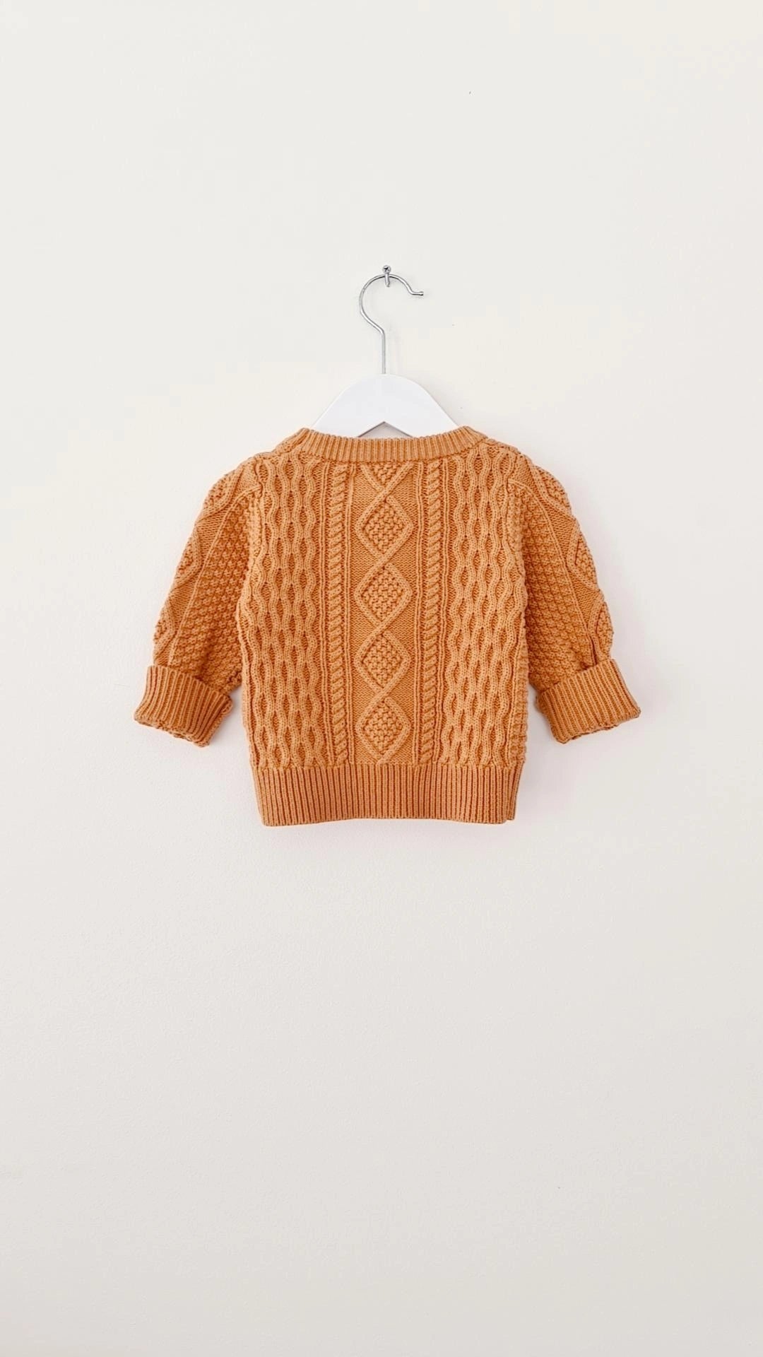 OSCAR CHUNKY KNIT SWEATER